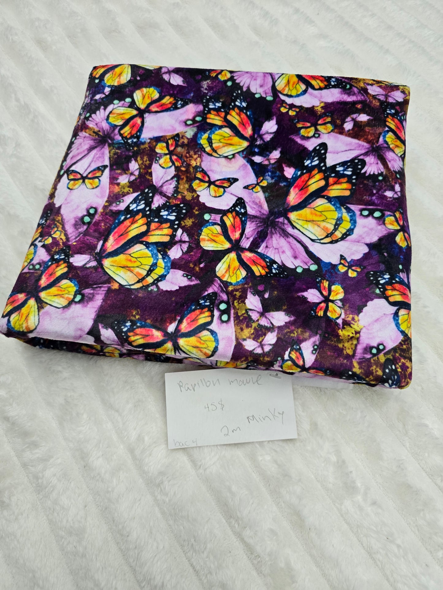 Papillon mauve, minky